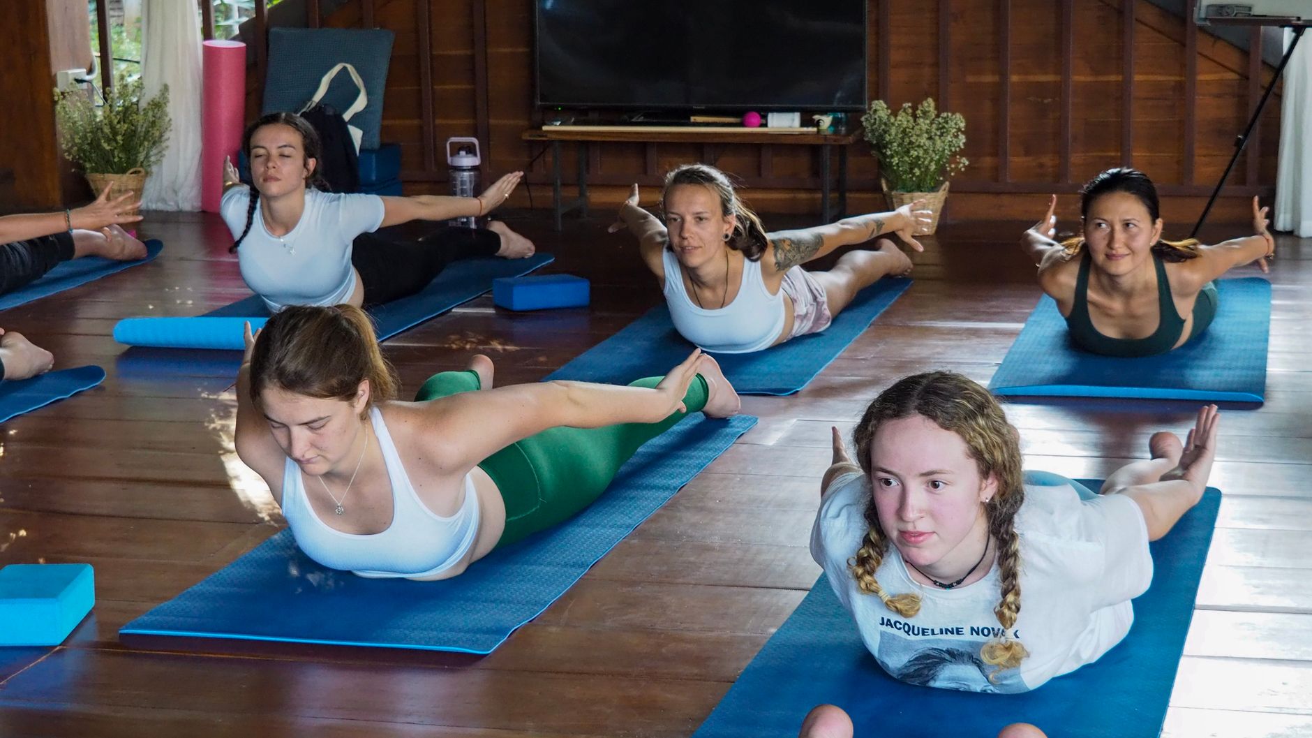 Women-Only Retreats in Mexico: Demand, Positioning & Pricing